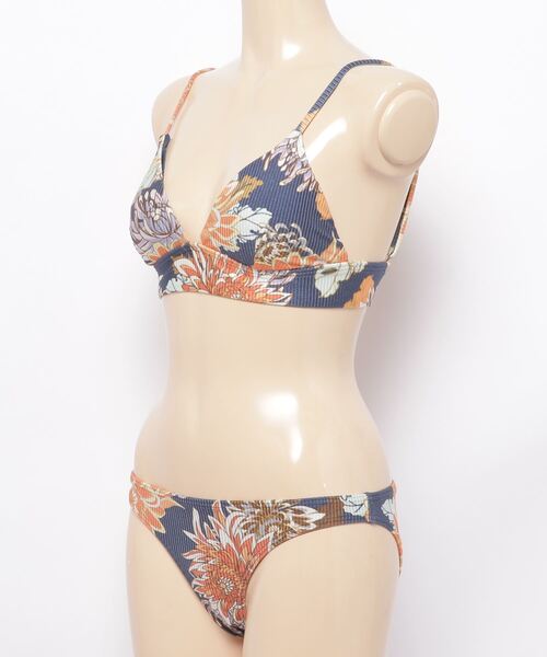 【新品タグ付き】リップカール　ビキニ　水着　マイビキニ RIP CURL リップカール 水着 ビキニ 人気ブランド 可愛い 黒