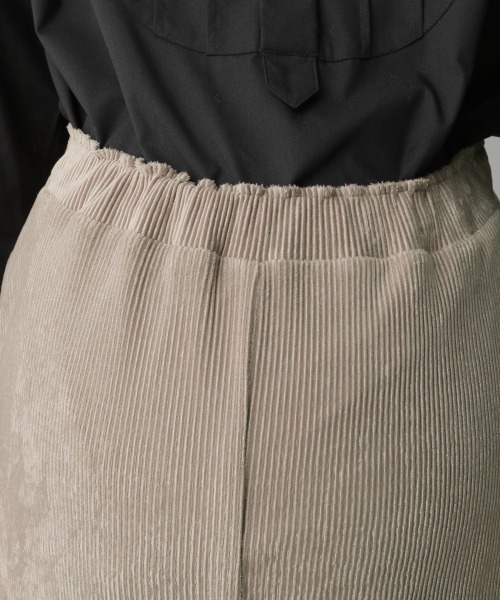 LEPSIM（レプシィム）の「マタニティ／ベロアプリーツイージーパンツ　920562（マタニティウェア/グッズ・レディース・ダークブラウン/ブラック/ブラウン・FREE）」の10枚目の写真