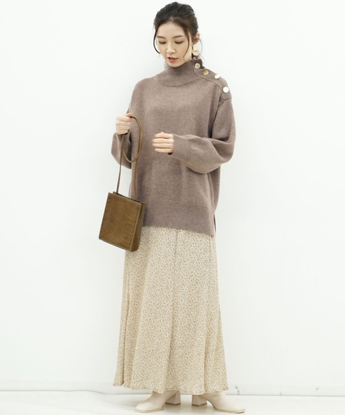 archives（アルシーヴ）の「肩ボタンハイネックニット（ニット/セーター・レディース・ベージュ/ブラウン/オフホワイト/モカ/ブラック・MEDIUM）」の10枚目の写真