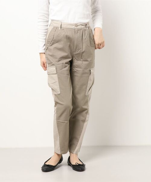 KRIFF MAYER Lady's Collection（クリフメイヤーレディースコレクション）の「異素材切替カーゴパンツ（カーゴパンツ・レディース・ベージュ/カラフル/ネイビー/カーキ・MEDIUM/LARGE）」の2枚目の写真