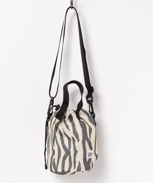 Drifter（ドリフター）の「【Drifter】/DRAWSTRING POUCH ドリフター円マチドローストリングショルダーバッグ ※（ショルダーバッグ・レディース・ブラック/ダークブラウン/ベージュ/ブラウン/レオパード/アニマル/グリーン/ピンク/ブルー/ネイビー/パープル/その他1/グレー/その他2/その他4/その他5/その他3/グリーン系その他2/イエロー/その他7/その他8/バーガンディー/その他9/カモフラージュ・FREE）」の22枚目の写真