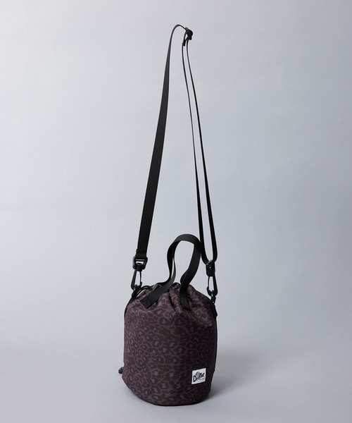 Drifter（ドリフター）の「【Drifter】/DRAWSTRING POUCH ドリフター円マチドローストリングショルダーバッグ ※（ショルダーバッグ・レディース・ブラック/ダークブラウン/ベージュ/ブラウン/レオパード/アニマル/グリーン/ピンク/ブルー/ネイビー/パープル/その他1/グレー/その他2/その他4/その他5/その他3/グリーン系その他2/イエロー/その他7/その他8/バーガンディー/その他9/カモフラージュ・FREE）」の17枚目の写真