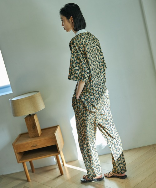 VACANCY（ヴァカンシー）の「クレリック花柄ハーフシャツ（シャツ/ブラウス・レディース・ブラック/グリーン・FREE）」の15枚目の写真