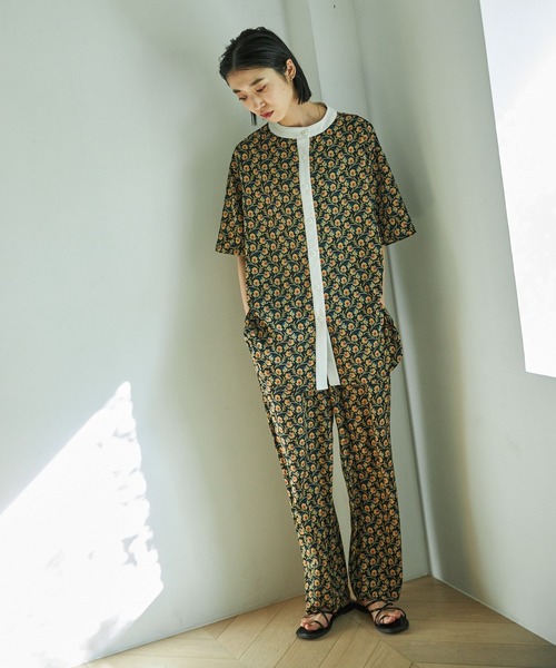 VACANCY（ヴァカンシー）の「クレリック花柄ハーフシャツ（シャツ/ブラウス・レディース・ブラック/グリーン・FREE）」の13枚目の写真