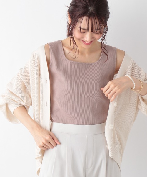 GLOBAL WORK（グローバルワーク）の「Beauteeスクエアタンク/941356（タンクトップ・レディース・ホワイト/ブラック/アイボリー/キャメル/ライトイエロー/グリーン系その他3/ダークグレー/その他・MEDIUM/LARGE）」の8枚目の写真