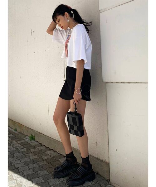 EMODA(エモダ)の「カーブミニスカート(スカート・レディース・ホワイト/ブラック/その他・SMALL/MEDIUM)」の9枚目の写真