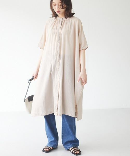 Green　Parks（グリーンパークス）の「I ギャザーゆったりチュニック＊（チュニック・レディース・ブラック/オレンジ/グレイッシュベージュ/オフホワイト・FREE）」の3枚目の写真