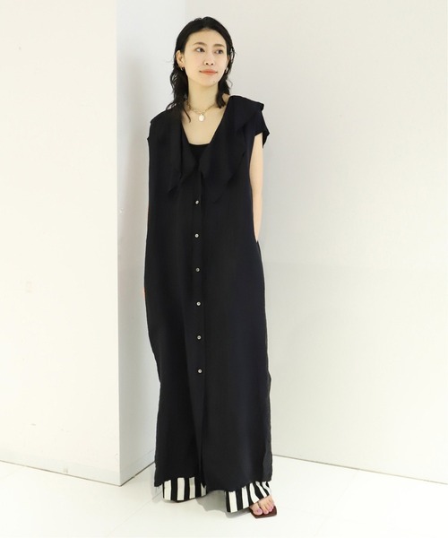 BIG COLLAR ONE PIECE ブラック 2サイズ slit zip big collar one-piece – BUNNY APARTMENT