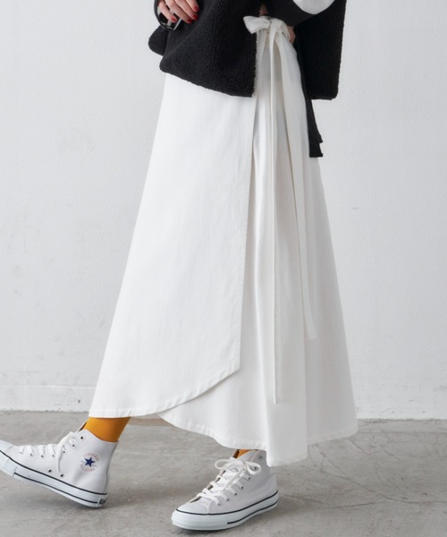 manana suerte（マニャーナスエルテ）の「コットンオーバースカート（スカート・レディース・ホワイト/ブラック・FREE）」の2枚目の写真