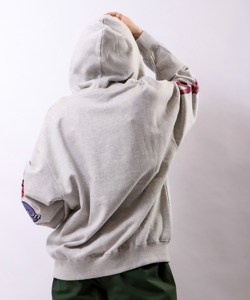 VISION STREET WEAR(ヴィジョンストリートウェア)の「【VISION STREET WEAR】スリーブロゴ裏毛フーディー(パーカー・メンズ・チャコールグレー/ブルー/キナリ・M/L)」の12枚目の写真
