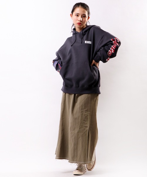VISION STREET WEAR(ヴィジョンストリートウェア)の「【VISION STREET WEAR】スリーブロゴ裏毛フーディー(パーカー・メンズ・チャコールグレー/ブルー/キナリ・M/L)」の20枚目の写真