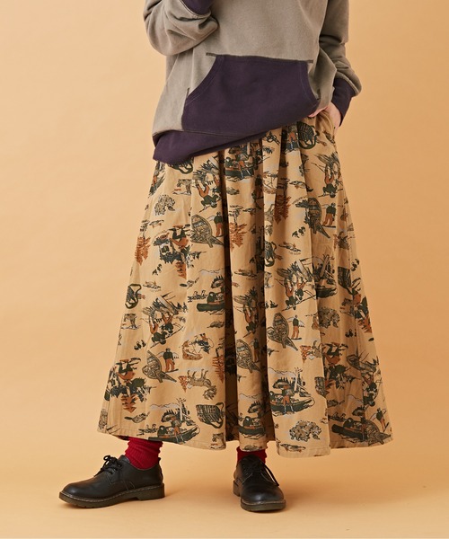 CUBE SUGAR（キューブシュガー）の「アウトドアプリント ツイル ギャザー フレアスカート（スカート・レディース・ベージュ/ブルー/カーキ・M）」の2枚目の写真