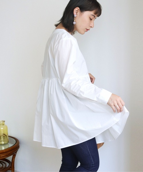 HER CLOSET（ハークローゼット）の「【shemoshelly】ペプラムブラウス（シャツ/ブラウス・レディース・ホワイト/ブラック/ブラウン/グレイッシュベージュ・M）」の7枚目の写真