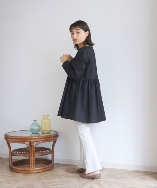 HER CLOSET（ハークローゼット）の「【shemoshelly】ペプラムブラウス（シャツ/ブラウス・レディース・ホワイト/ブラック/ブラウン/グレイッシュベージュ・M）」の14枚目の写真