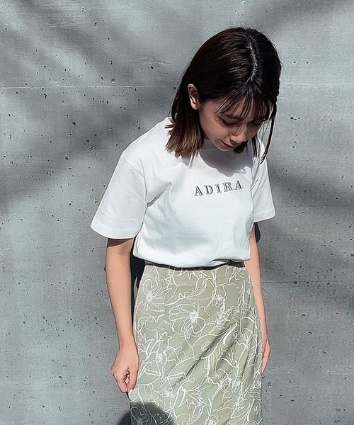 ADIRA（アディラ）の「プックリシシュウT（Tシャツ/カットソー・レディース・ホワイト/スミクロ・SMALL）」の2枚目の写真