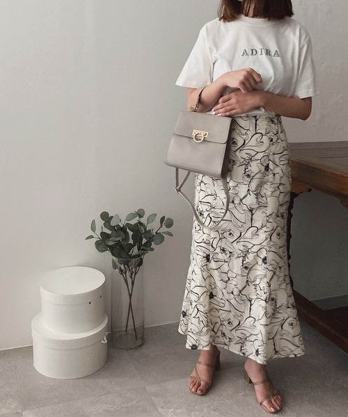 ADIRA（アディラ）の「プックリシシュウT（Tシャツ/カットソー・レディース・ホワイト/スミクロ・SMALL）」の18枚目の写真