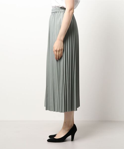Te chichi（テチチ）の「フェイクレザーロングプリーツスカート（スカート・レディース・ベージュ/グリーン/チャコール・ﾌﾘ-）」の5枚目の写真
