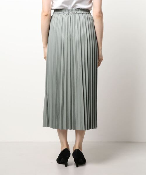 Te chichi（テチチ）の「フェイクレザーロングプリーツスカート（スカート・レディース・ベージュ/グリーン/チャコール・ﾌﾘ-）」の4枚目の写真