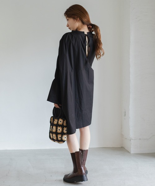 Kastane(カスタネ)の「パッチワークハンドクロシェBAG(トートバッグ・レディース・アイボリー/ブラック/グリーン・FREE)」の9枚目の写真