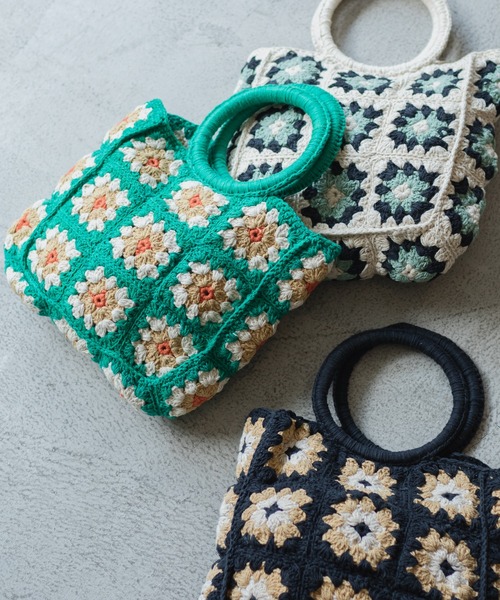 Kastane(カスタネ)の「パッチワークハンドクロシェBAG(トートバッグ・レディース・アイボリー/ブラック/グリーン・FREE)」の6枚目の写真