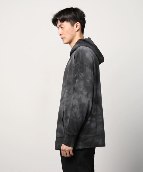 GAP（ギャップ）の「タイダイプルオーバー パーカー (ユニセックス)（パーカー・メンズ・グレー/グリーン/ラベンダー/ブルー・M/S/L/XS/XXS/XL）」の5枚目の写真