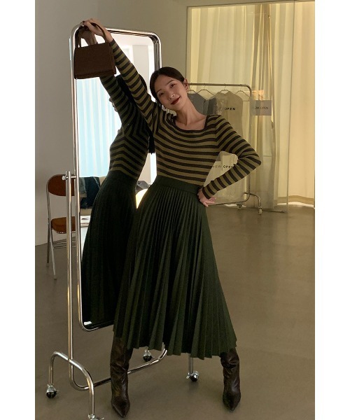 Leja(レジャ)の「【LEJA】プリーツフレアロングスカート(スカート・レディース・グリーン/モカ・SMALL/MEDIUM)」の2枚目の写真