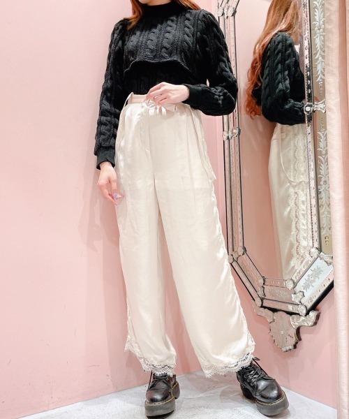 lilLilly（リルリリー）の「サテンレースパンツ（その他パンツ・レディース・ホワイト/ブラック/ピンク/ブルー・FREE）」の8枚目の写真
