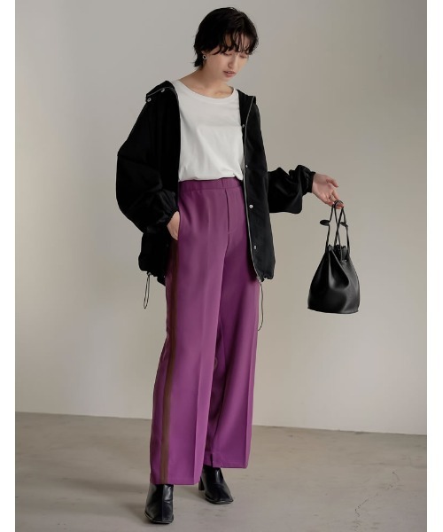 Re:EDIT（リエディ）の「[低身長/高身長サイズ有]選べる2TYPEとろみクロスセンタープレスサイドラインパンツ（その他パンツ・レディース・ブラック/ベージュ/パープル/キャメル/ラベンダー/ブラック系その他/ベージュ系その他/ブラウン系その他・MEDIUM/LARGE/SHORT/TALL）」の16枚目の写真