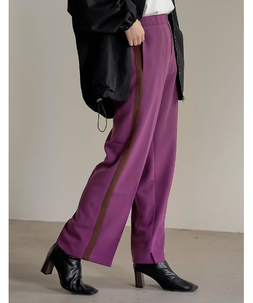 Re:EDIT（リエディ）の「[低身長/高身長サイズ有]選べる2TYPEとろみクロスセンタープレスサイドラインパンツ（その他パンツ・レディース・ブラック/ベージュ/パープル/キャメル/ラベンダー/ブラック系その他/ベージュ系その他/ブラウン系その他・MEDIUM/LARGE/SHORT/TALL）」の15枚目の写真