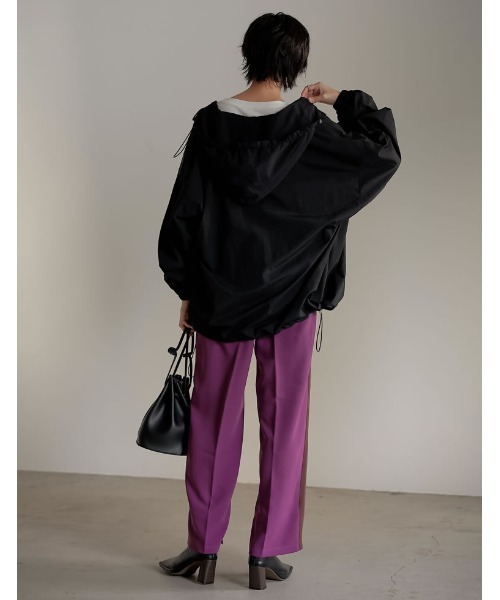 Re:EDIT（リエディ）の「[低身長/高身長サイズ有]選べる2TYPEとろみクロスセンタープレスサイドラインパンツ（その他パンツ・レディース・ブラック/ベージュ/パープル/キャメル/ラベンダー/ブラック系その他/ベージュ系その他/ブラウン系その他・MEDIUM/LARGE/SHORT/TALL）」の17枚目の写真