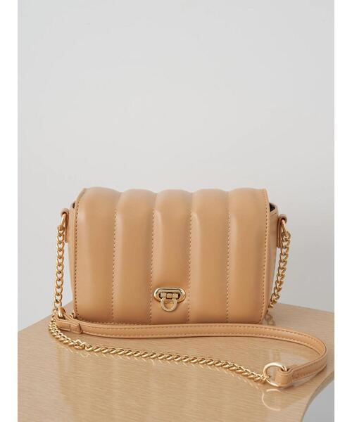 earth music&ecology(アースミュージックアンドエコロジー)の「キルティングショルダーバッグ*(ショルダーバッグ・レディース・ライトグレー/ベージュ/オレンジ/グリーン・FREE)」の6枚目の写真