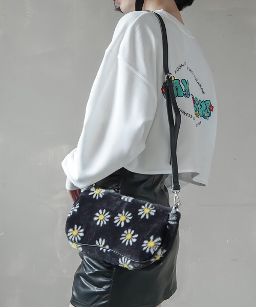 SPINNS(スピンズ)の「【2WAY仕様】柄エコファーバケットバッグ(ショルダーバッグ・レディース・B/C/A・ONESIZE)」の1枚目の写真