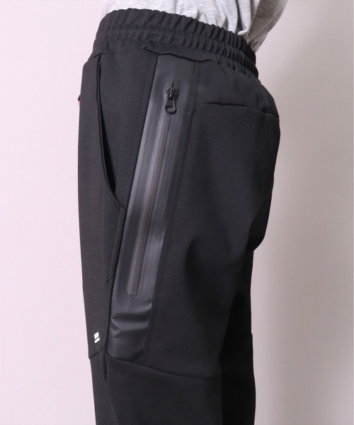 LUXE/R（ラグジュ）の「【ユニセックス】【LUXE/R】防水 ファスナー デザイン イージー ジョガーパンツ(RMS)（スウェットパンツ・メンズ・ブラック/杢グレー・MEDIUM/X-LARGE/LARGE）」の16枚目の写真