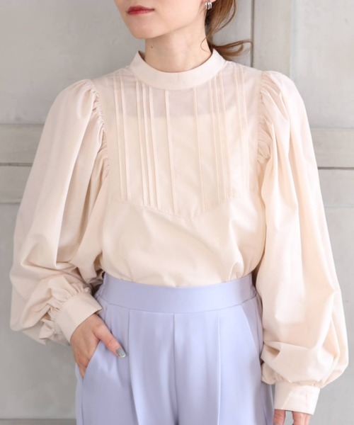 moment+*NewArrival*T/Cシャンブレースタンドカラーボリュームスリーブピンタックブラウス