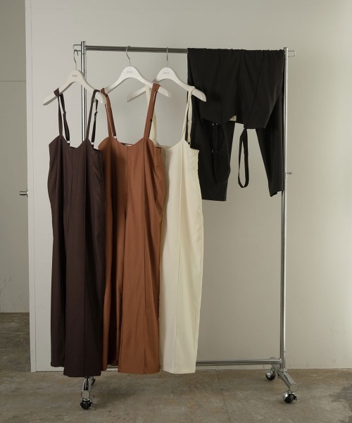 lawgy(ラウジー)の「center line suspender pants(その他パンツ・レディース・ブラック/ブラウン/アイボリー/オレンジ系・FREE)」の19枚目の写真