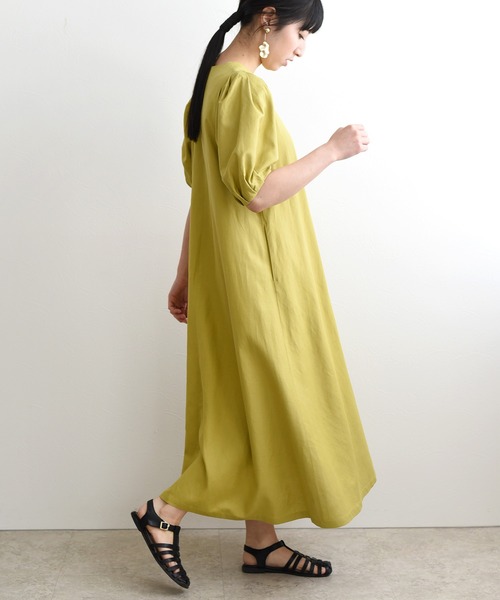 LHELBIE(レルビエ)の「ボリュームスリーブリネンワンピース(ワンピース・レディース・ベージュ/ピンク/黄緑系・M)」の6枚目の写真