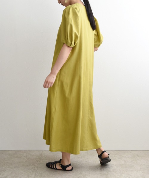 LHELBIE(レルビエ)の「ボリュームスリーブリネンワンピース(ワンピース・レディース・ベージュ/ピンク/黄緑系・M)」の5枚目の写真