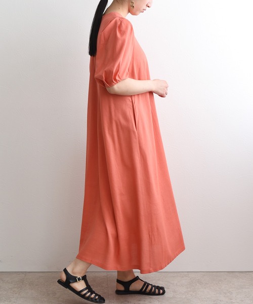 LHELBIE(レルビエ)の「ボリュームスリーブリネンワンピース(ワンピース・レディース・ベージュ/ピンク/黄緑系・M)」の13枚目の写真