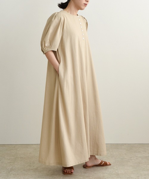 LHELBIE(レルビエ)の「ボリュームスリーブリネンワンピース(ワンピース・レディース・ベージュ/ピンク/黄緑系・M)」の19枚目の写真