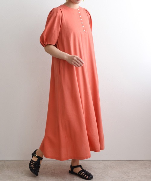 LHELBIE(レルビエ)の「ボリュームスリーブリネンワンピース(ワンピース・レディース・ベージュ/ピンク/黄緑系・M)」の10枚目の写真