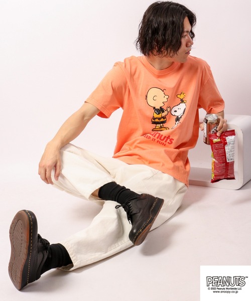 PEANUTS(ピーナッツ)の「PEANUTS SNOOPY/スヌーピー ピグメント染め半袖Tシャツ(Tシャツ/カットソー・レディース・ホワイト/オレンジ・LL/M/S/L)」の5枚目の写真