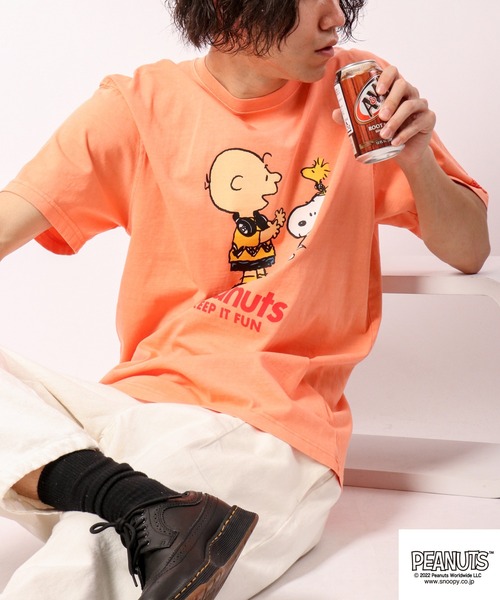 PEANUTS(ピーナッツ)の「PEANUTS SNOOPY/スヌーピー ピグメント染め半袖Tシャツ(Tシャツ/カットソー・レディース・ホワイト/オレンジ・LL/M/S/L)」の4枚目の写真