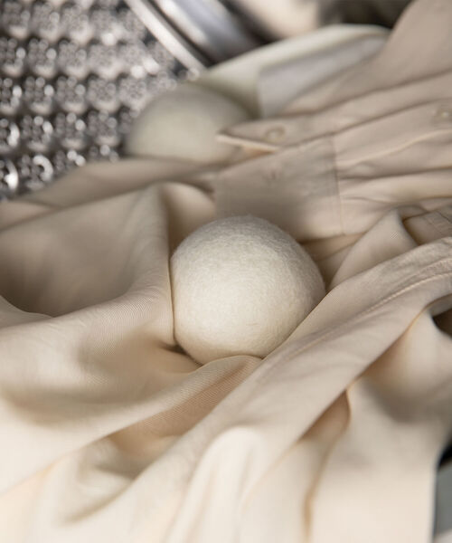 bpr BEAMS(ビーピーアール ビームス )の「STEAMERY / Tumble Dryer Balls ウール ドライ ボール 4個セット(ランドリーグッズ・メンズ・ホワイト・ONE SIZE)」の1枚目の写真