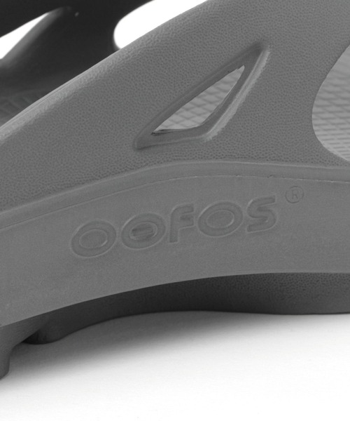 OOFOS（ウーフォス）の「【OOFOS(ウーフォス)】OOriginal（サンダル・メンズ・ブラック/オフホワイト/ベージュ/オリーブ/グレー/ライトグリーン/カーキ/ライトグレー・26/28/27）」の18枚目の写真