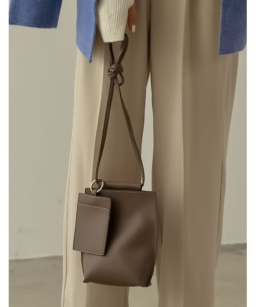 Re:EDIT（リエディ）の「ミニマムショルダーバッグ（ショルダーバッグ・レディース・キャメル/アイボリー/ブラック/ブルー/グリーン/モカ/ライトグレー・FREE）」の16枚目の写真
