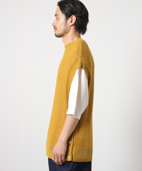 JOURNAL STANDARD J.S HOMESTEAD（ジャーナルスタンダードホームステッド）の「【J.S Homestead】リネン ミックス ストール ニット ベスト（ベスト・メンズ・ライトホワイト/イエロー/ブラック系その他・FREE）」の6枚目の写真