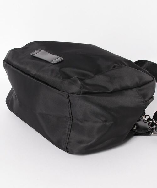 MAISON CLUB(メゾンクラブ)の「【MAISON CLUB】ナイロンクロストラペーズショルダーバッグ KNF(ショルダーバッグ・メンズ・ブラック/ブラック系その他2・FREE)」の7枚目の写真