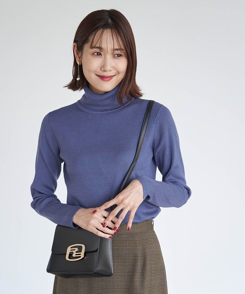 ROPE' PICNIC(ロペピクニック)の「【WEB限定カラー:ベージュ】アンチピリングリブタートルニットプルオーバー(ニット/セーター・レディース・ブラック/ベージュ/オフホワイト/オレンジ/グリーン/ホワイト系その他5/ブルー系その他4・38)」の6枚目の写真