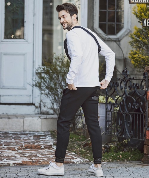 1PIU1UGUALE3  RELAX （ウノピゥウノウグァーレトレ リラックス）の「1PIU1UGUALE3 RELAX(ウノピゥウノウグァーレトレ)サークルロゴボディバッグ（ボディバッグ/ウエストポーチ・メンズ・ブラック・ONE SIZE）」の5枚目の写真