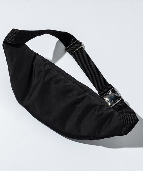 1PIU1UGUALE3  RELAX （ウノピゥウノウグァーレトレ リラックス）の「1PIU1UGUALE3 RELAX(ウノピゥウノウグァーレトレ)サークルロゴボディバッグ（ボディバッグ/ウエストポーチ・メンズ・ブラック・ONE SIZE）」の11枚目の写真